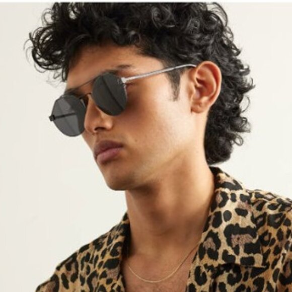 Final Price! Fendi FE40060U 16X Silver/Blue Sunglasses - Picture 2 of 12